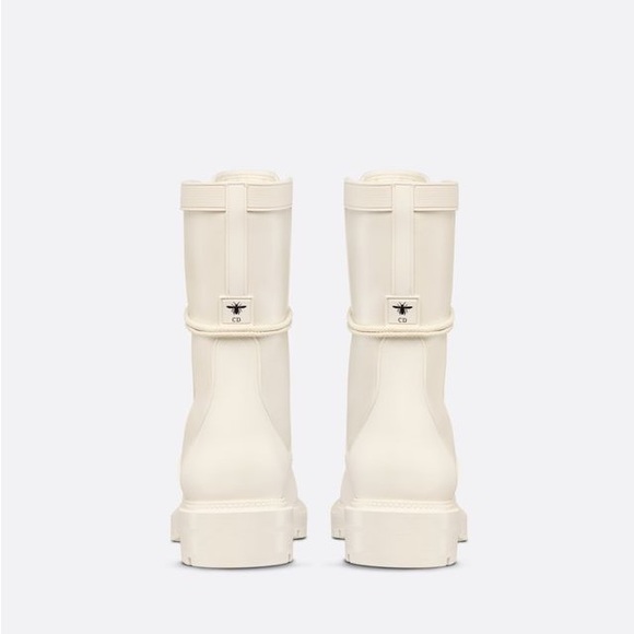 Dior Elegant Boots - Picture 3 of 12